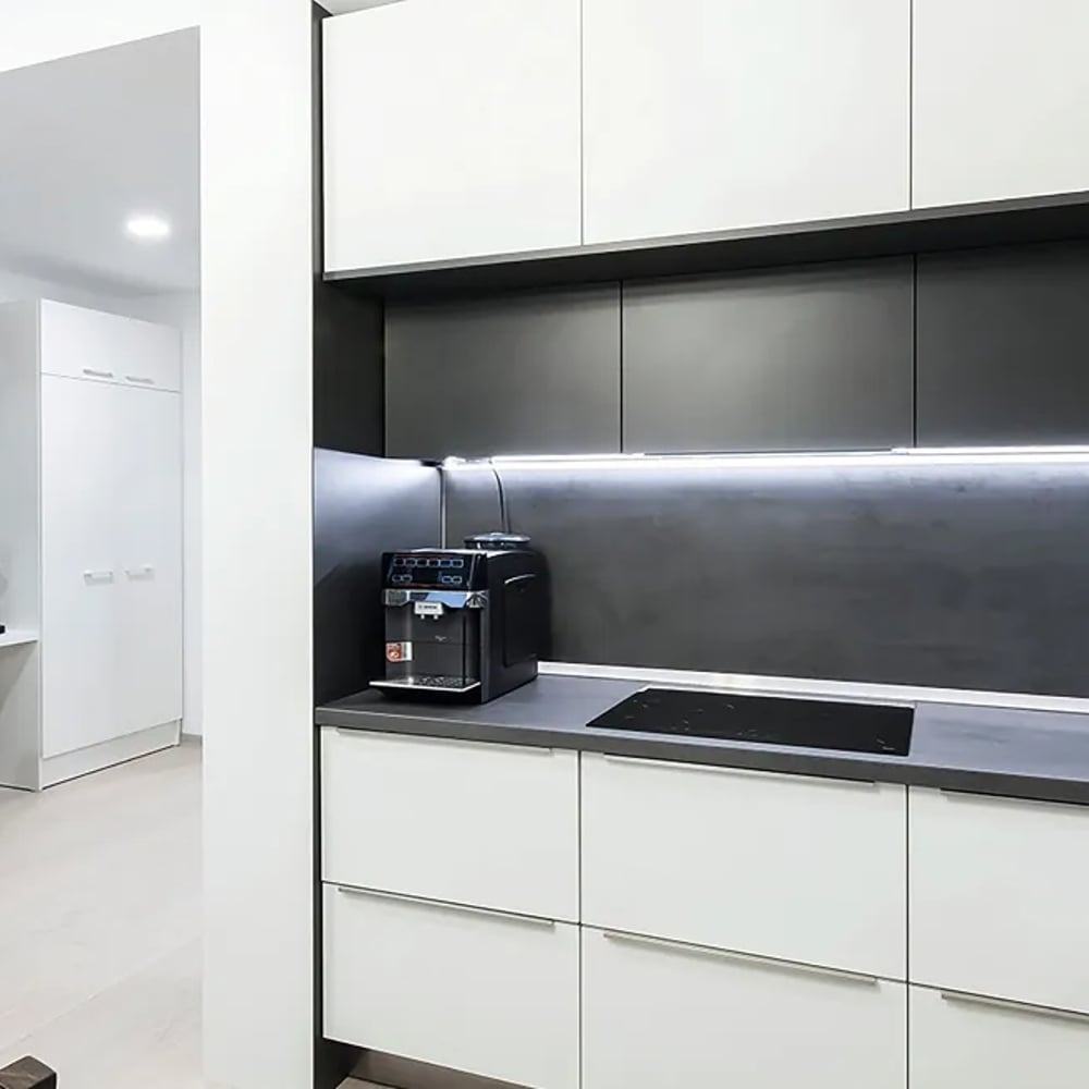 Voorbeeldkast met White